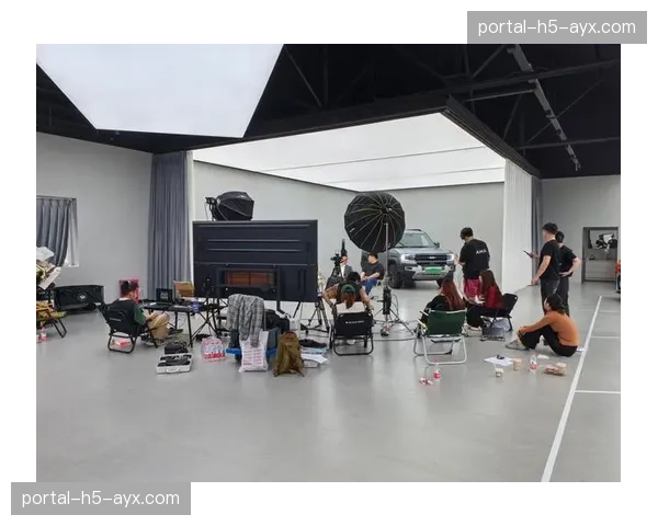 特写：一次挑战判罚的转播呈现，多机位回放与战术板讲解如何同步